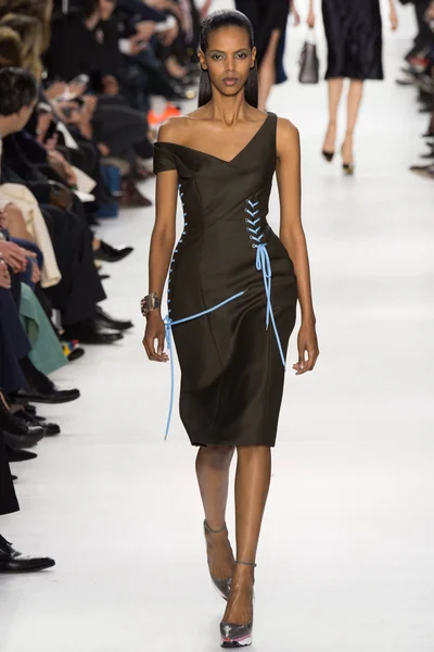 Look 30